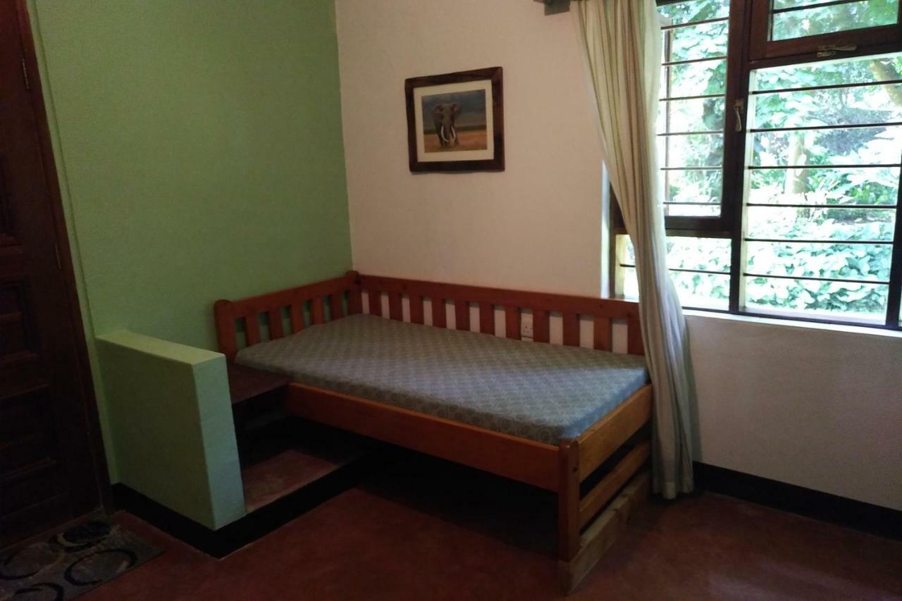 The Researchers Rest Arusha Bagian luar foto